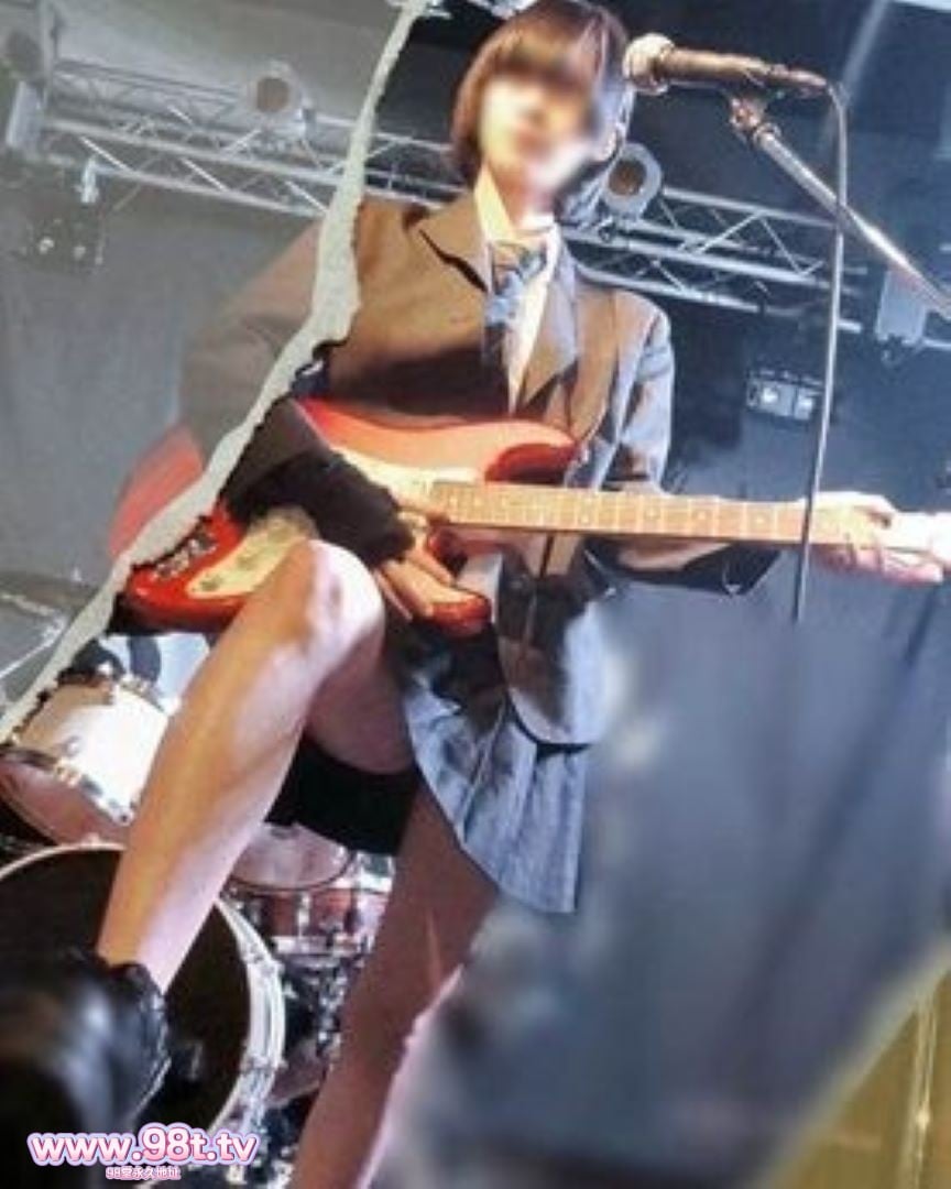 FC2PPV-4775207- 【高画質リマスター版】【顔出し3P】美脚のバンド女子〜3rd〜Last Dance