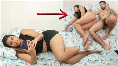 哦，我的上帝，我的继父误以为我是我的继母并操了我的屁股！性交人妻骚逼射精鬼父